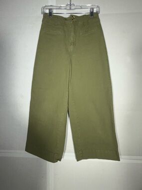 A New Day women’s Classic Olive cropped wide leg Chinos sz 4 - inseam 21.5